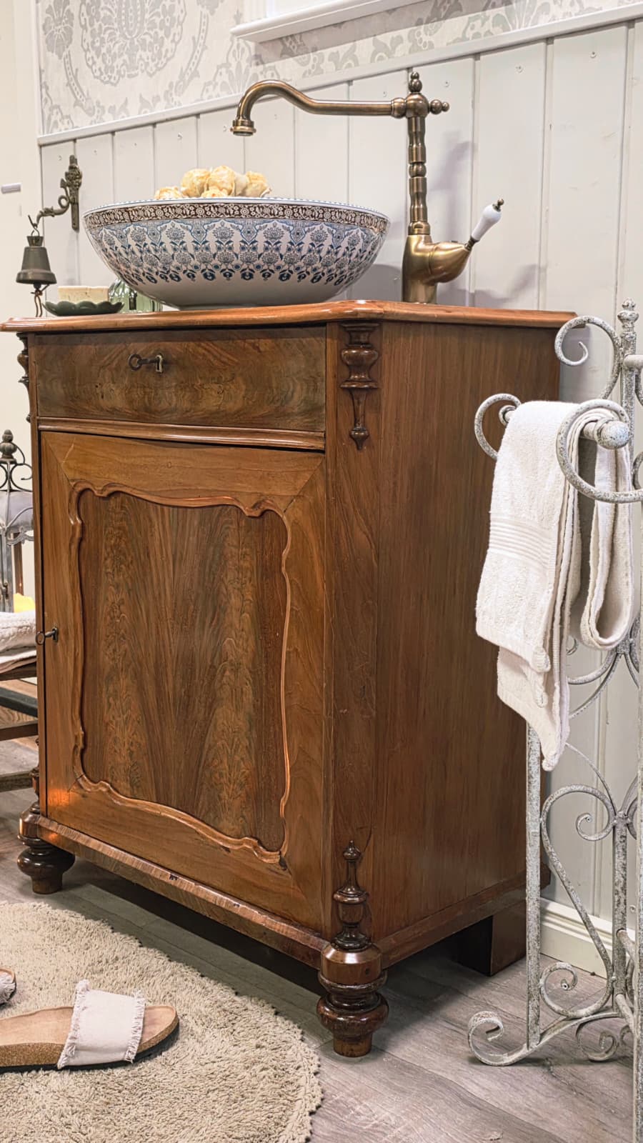 "Ranya" Antiker Landhaus Waschtisch