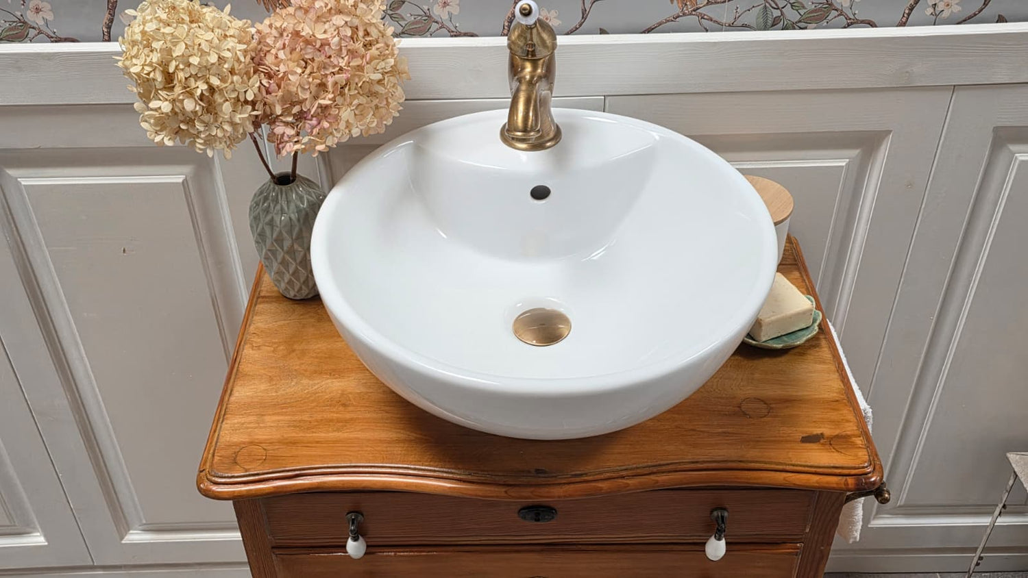 Lavabo de style ancien « Ranya » pour maison de campagne