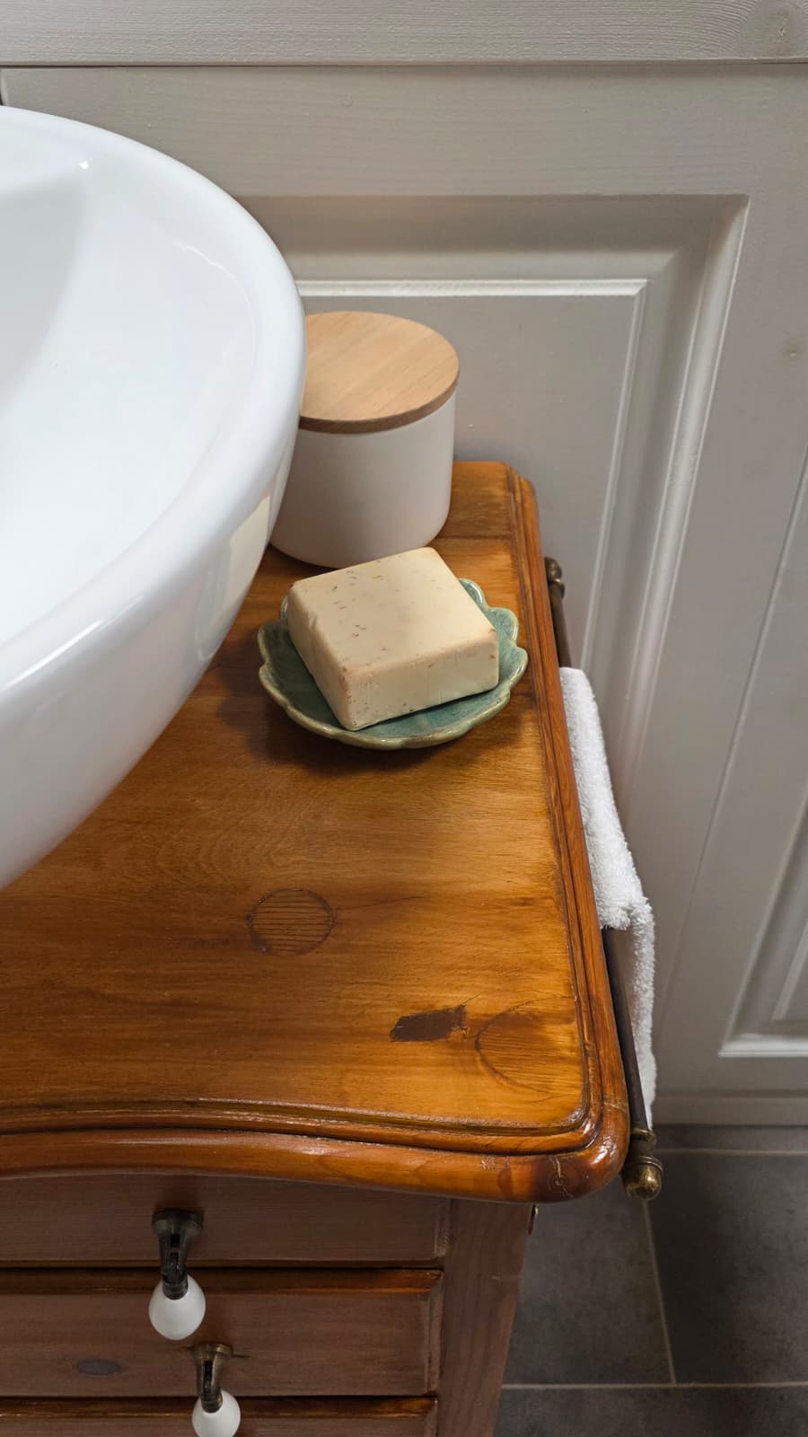 Lavabo de style ancien « Ranya » pour maison de campagne