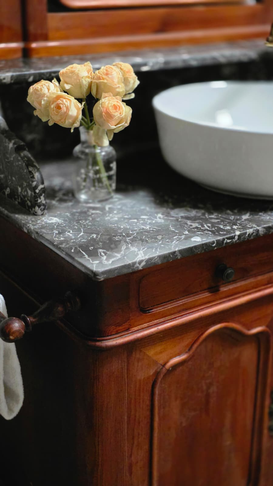 "Amour" Antiker Landhaus Waschtisch