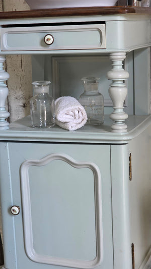 "Evra"- Antiker Landhaus Waschtisch