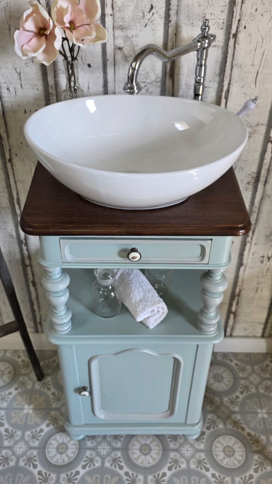 "Evra"- Antiker Landhaus Waschtisch