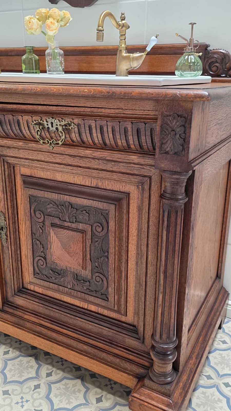 "Lielle" Antique Double Vanity Unit Oak Wood