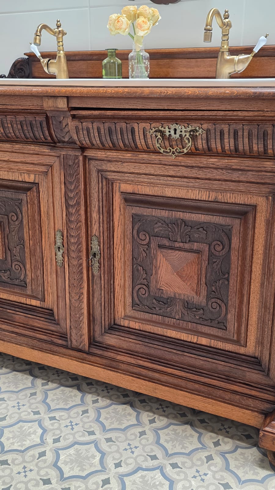 "Lielle" Antique Double Vanity Unit Oak Wood