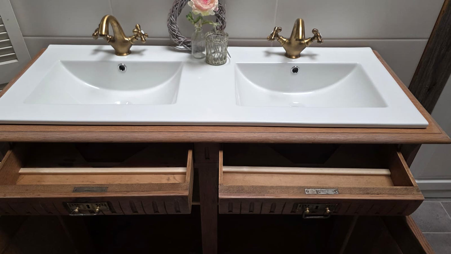 "Lielle" Antique Double Vanity Unit Oak Wood