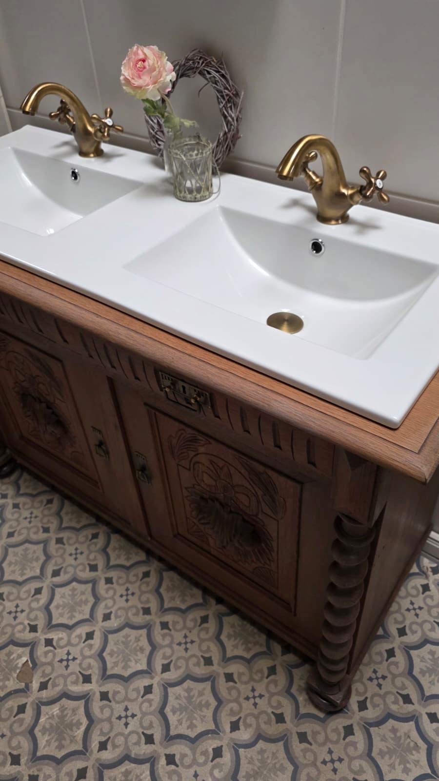 "Lielle" Antique Double Vanity Unit Oak Wood