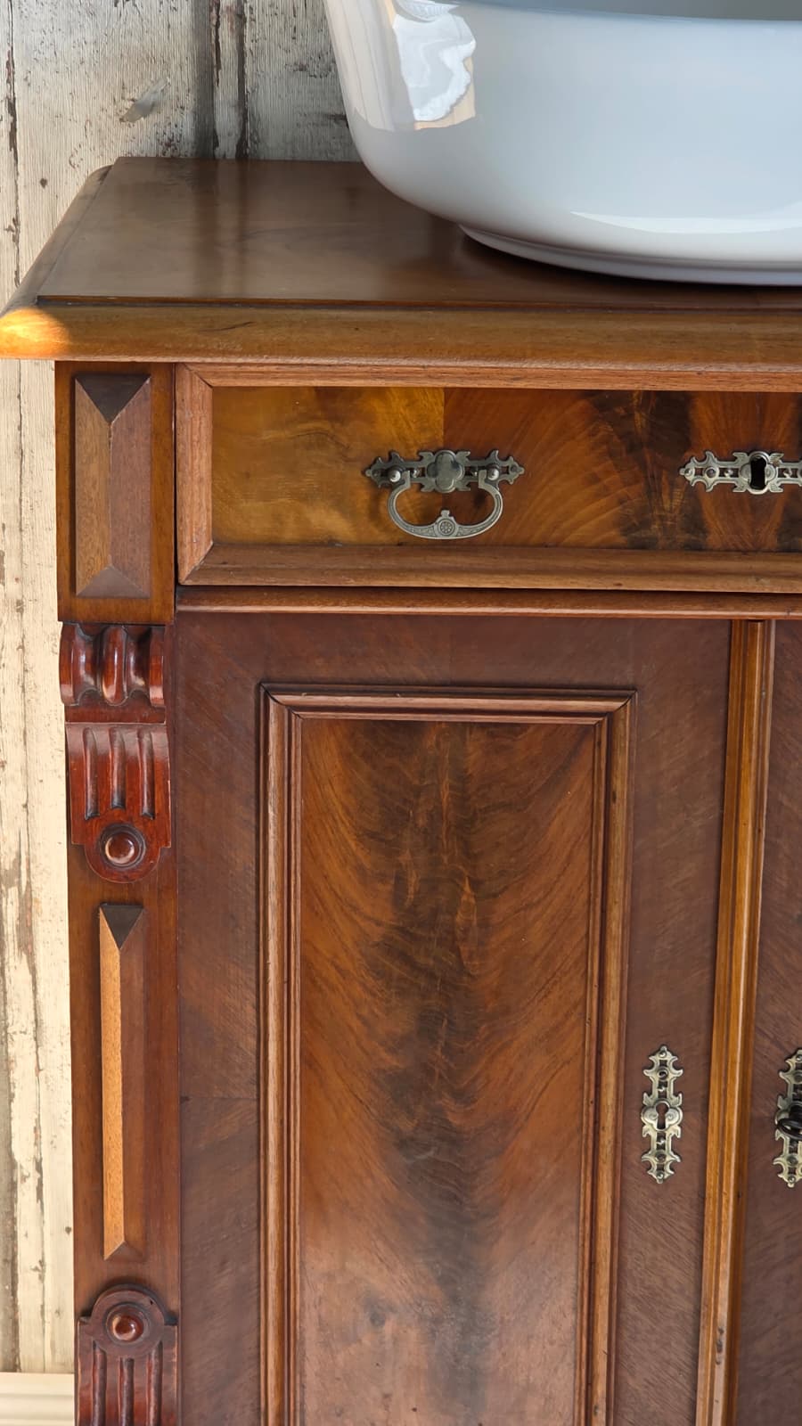 "Rony" Antique Country House Washbasin