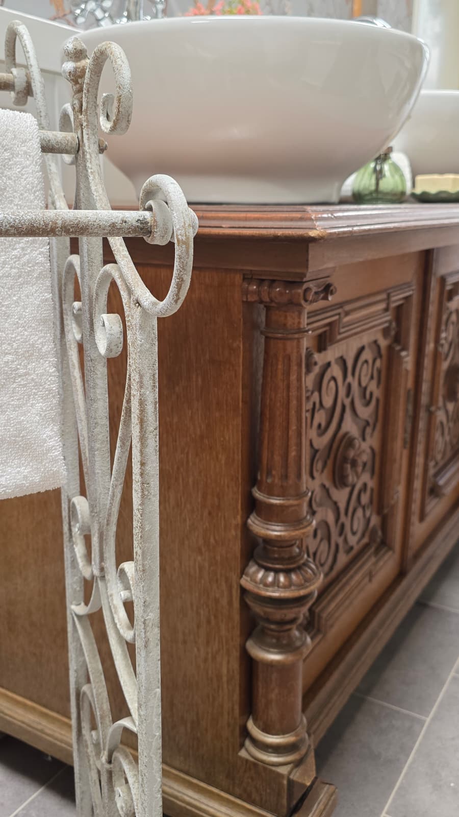 "Fines" Antiker Landhaus Waschtisch