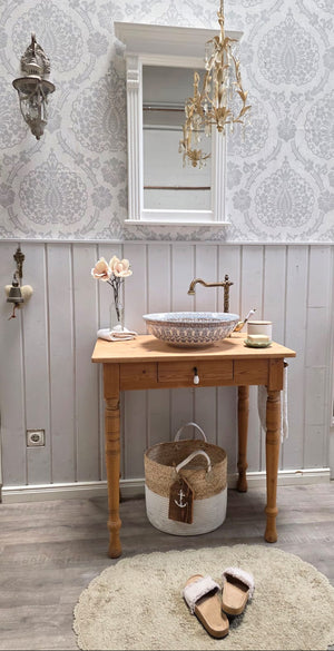 "Reta" - Antique Country House Washbasin