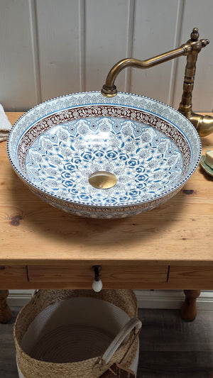 "Reta" - Antique Country House Washbasin