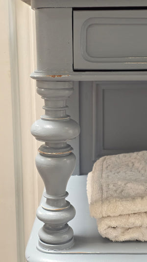 « Bjelle » - Lavabo ancien de style campagnard