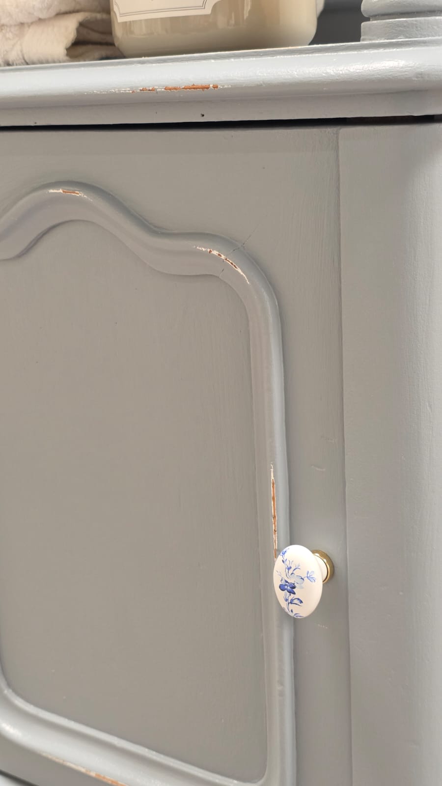 « Bjelle » - Lavabo ancien de style campagnard