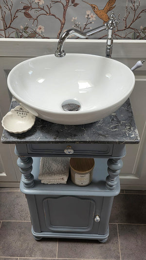 « Bjelle » - Lavabo ancien de style campagnard