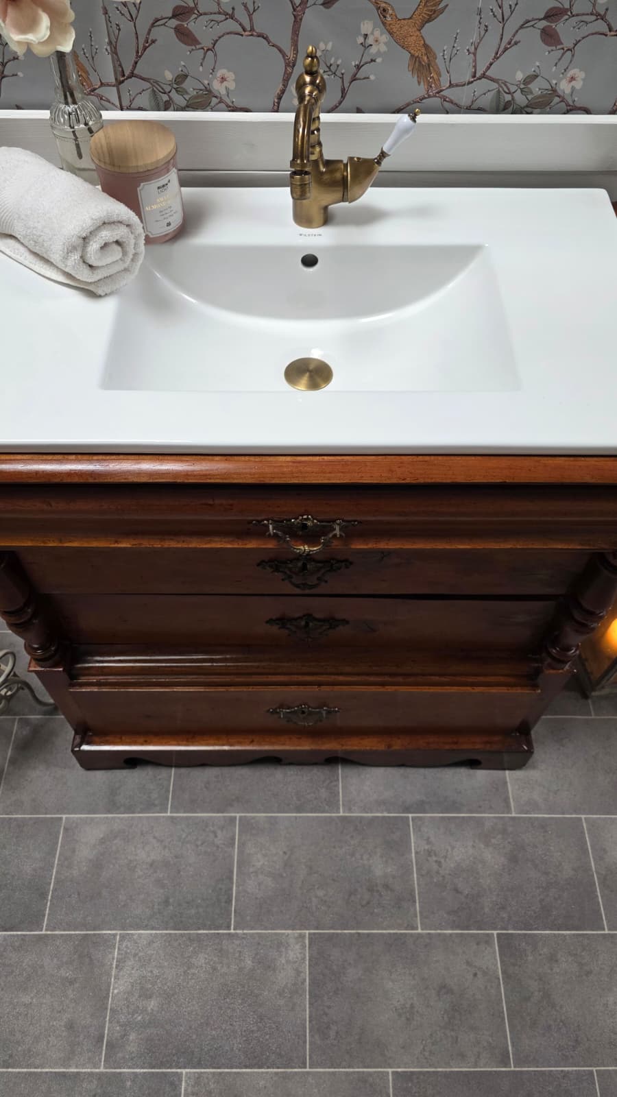 "Rony" Antique Country House Washbasin