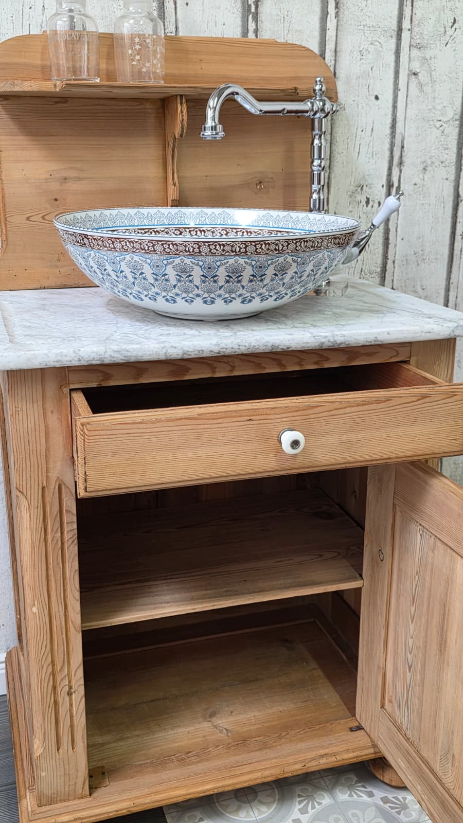 "Visby"- Antiker Landhaus Waschtisch