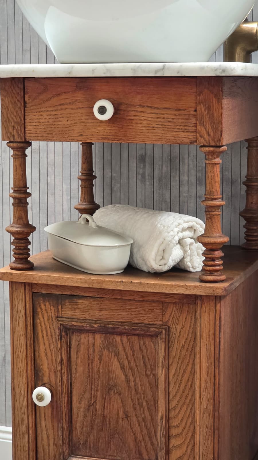 "Trice"- Antiker Landhaus Waschtisch