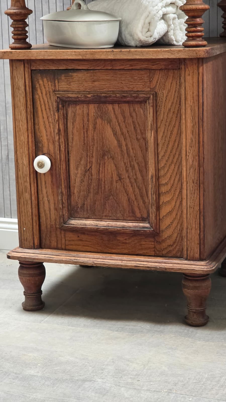 "Trice"- Antiker Landhaus Waschtisch