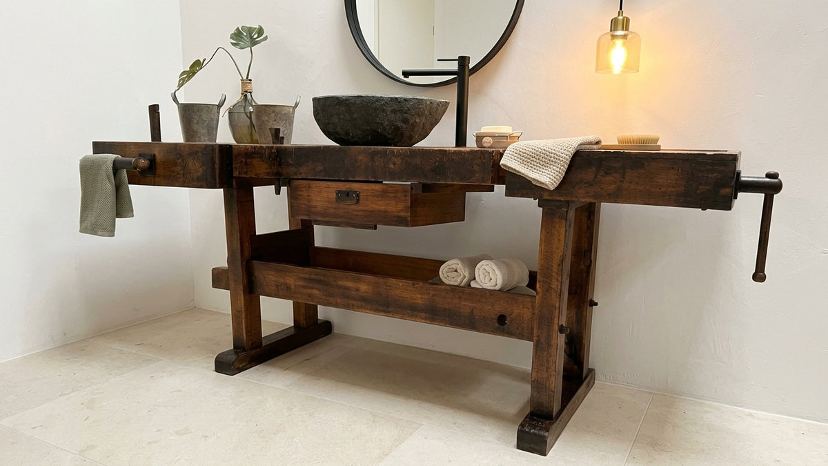 "Établi" - Lavabo ancien fabriqué à partir d'un établi massif